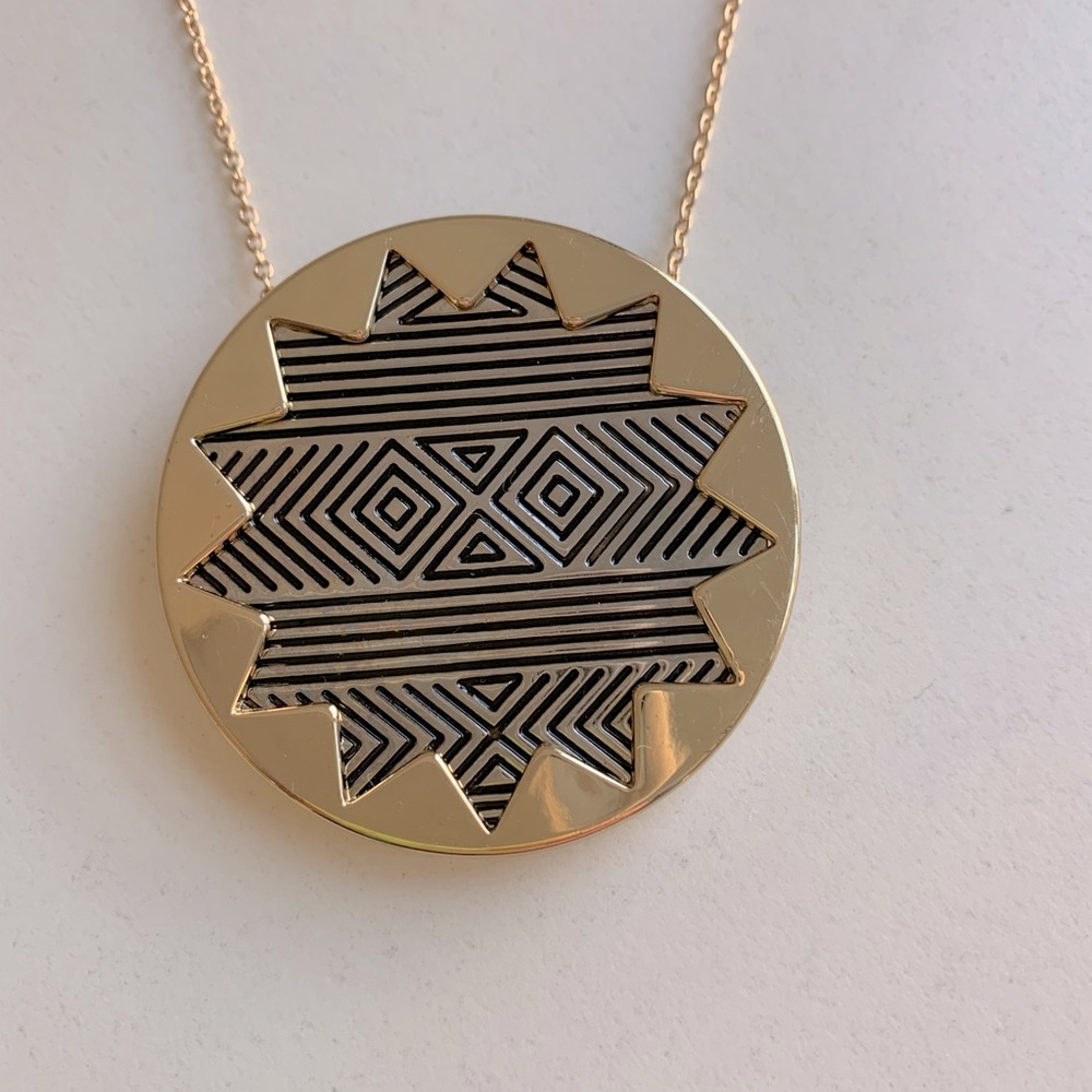 House of Harlow 1960 sunburst necklace
